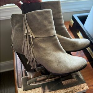 Suede Fringe Ankle Boots - Tan